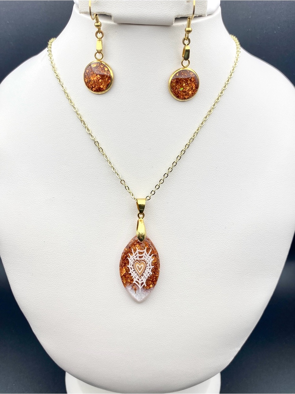 Halloween Spider Web Amber Brown Glitter Resin Jewelry Set – Handmade
